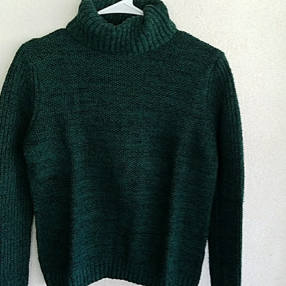 Merona sweater in emerald green and black